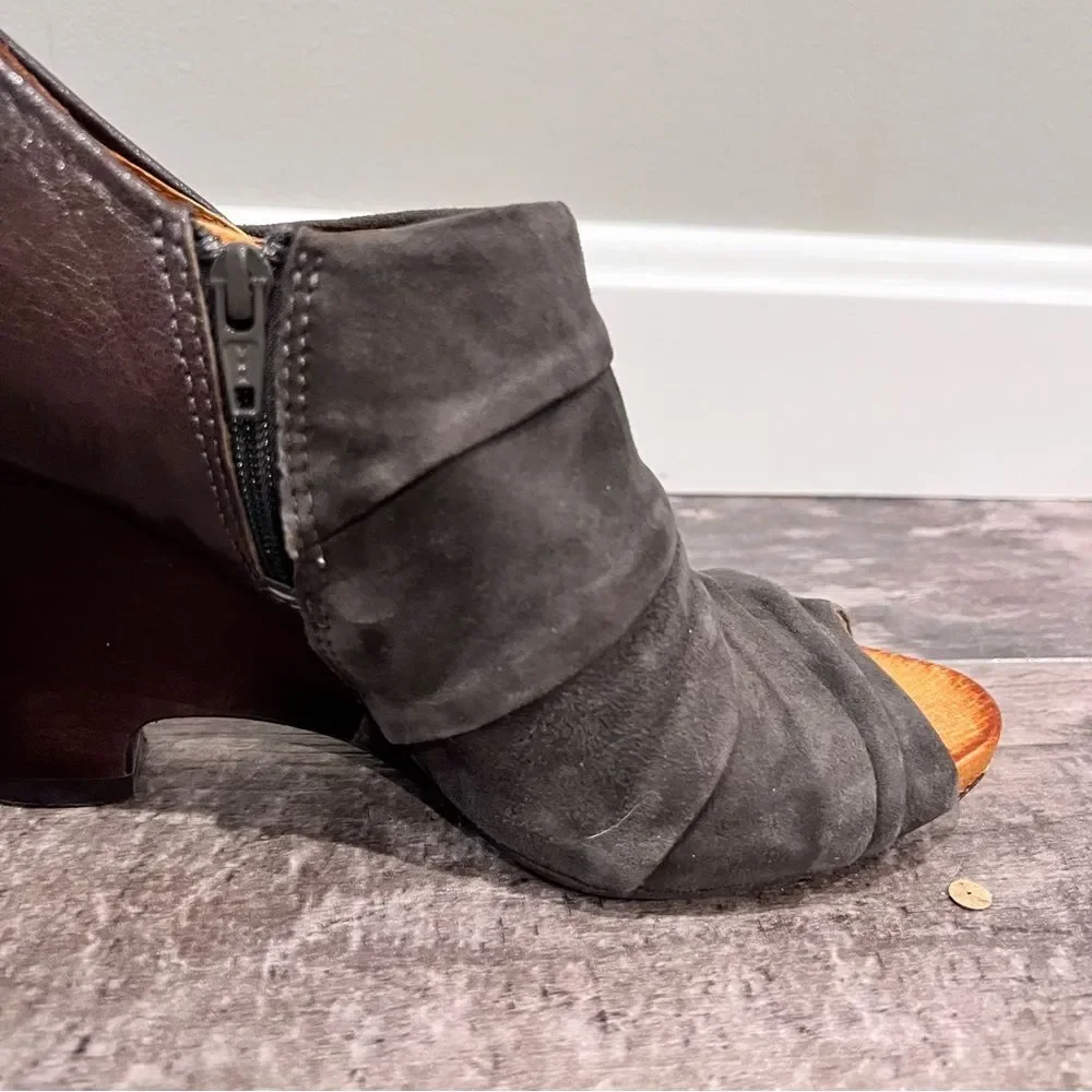 Naya peep-toe wedges size 9 in Greyish/brown - Picture 3 of 9